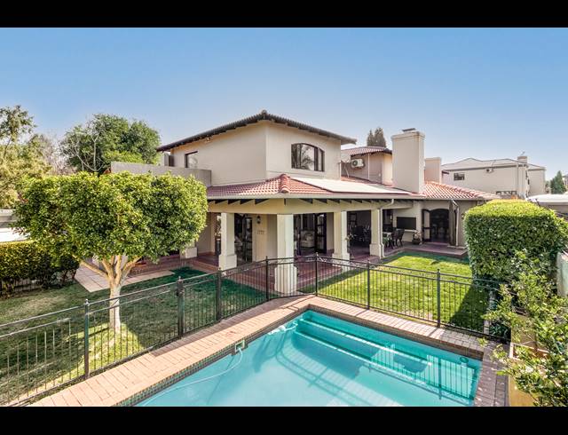 4 BEDROOM HOUSE TO LET IN LONEHILL